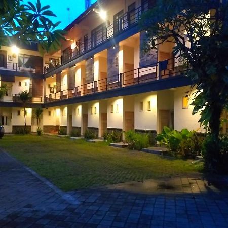 דנפסאר Urbanview Hotel Wayan Mansion מראה חיצוני תמונה