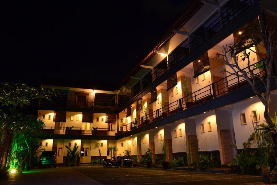 דנפסאר Urbanview Hotel Wayan Mansion מראה חיצוני תמונה